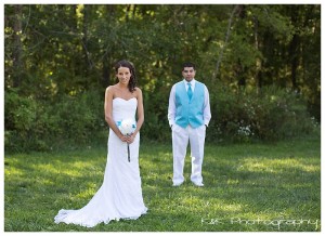 Warsaw-Indiana-Oustide-Wedding-Pictures